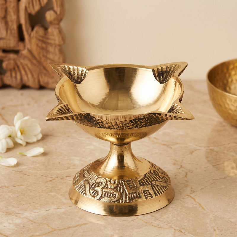 ROLIMOLI 4 Face Brass Diya for Pooja, Mandir, Diwali Festival Oil lamp Diya for Daily Pooja/Diwali Pooja Charmukhi Diya for Pooja (Size - 4.5cm) Pack of - 1