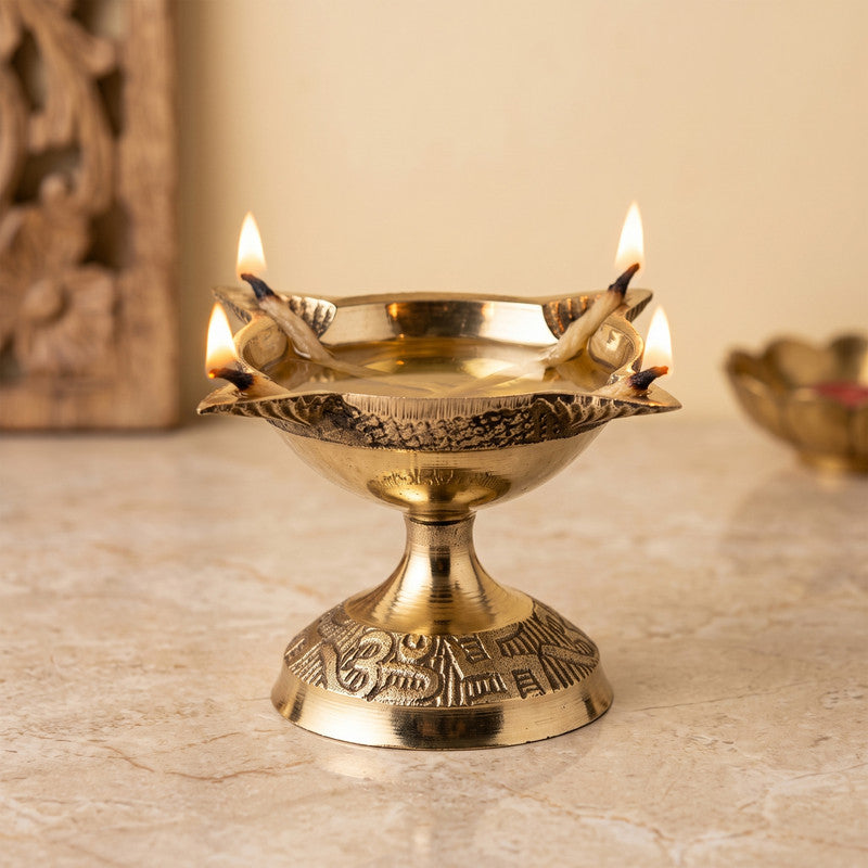 ROLIMOLI 4 Face Brass Diya for Pooja, Mandir, Diwali Festival Oil lamp Diya for Daily Pooja/Diwali Pooja Charmukhi Diya for Pooja (Size - 7cm) Pack of - 01