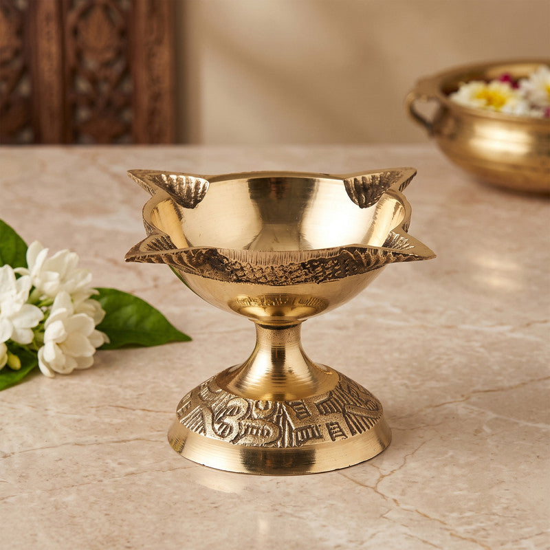 ROLIMOLI 4 Face Brass Diya for Pooja, Mandir, Diwali Festival Oil lamp Diya for Daily Pooja/Diwali Pooja Charmukhi Diya for Pooja (Size - 4.5cm) Pack of - 1